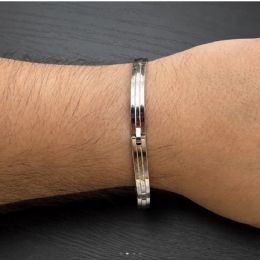Bracciale rigido da uomo