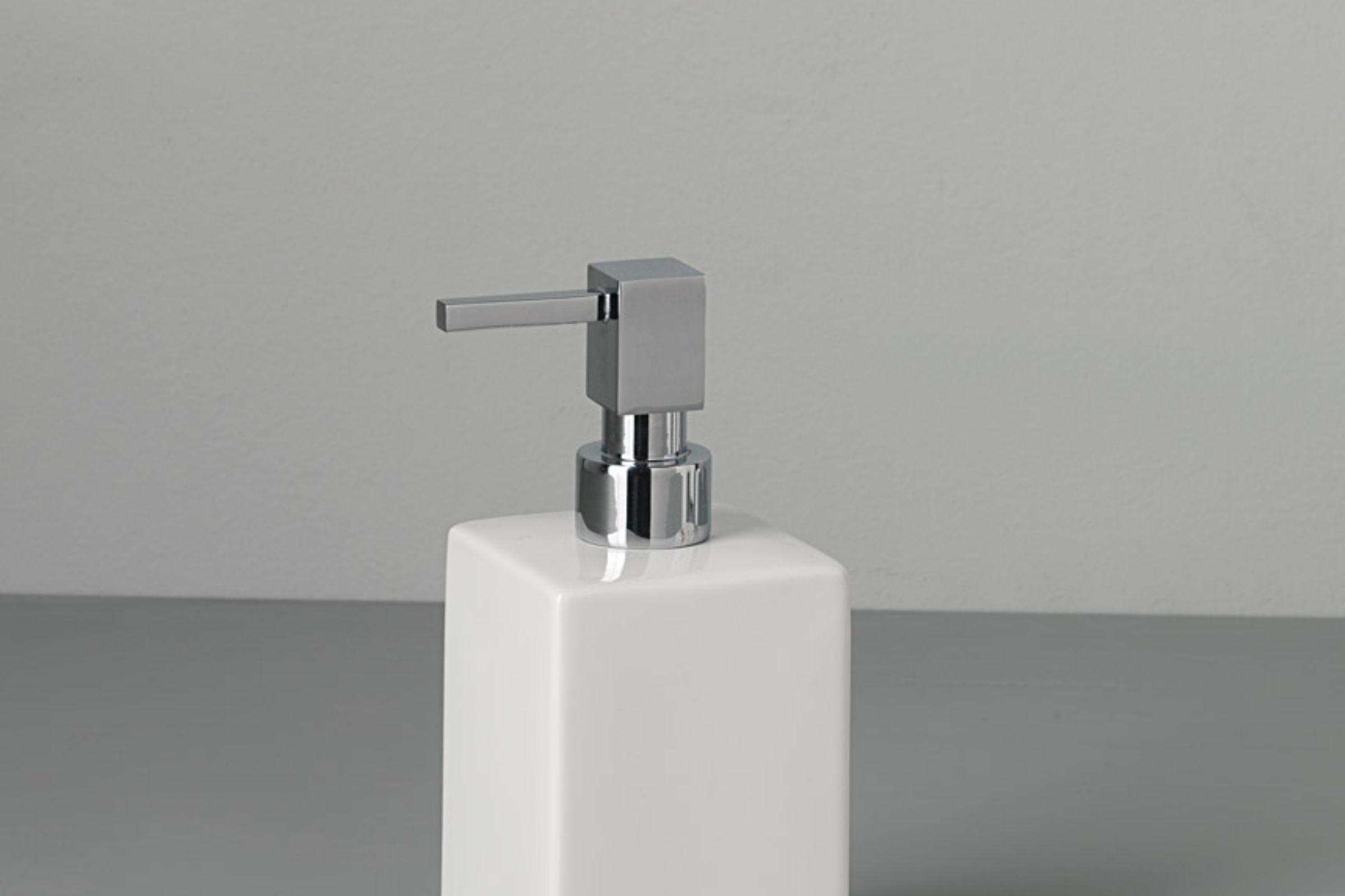 Dosatore di sapone liquido Cube